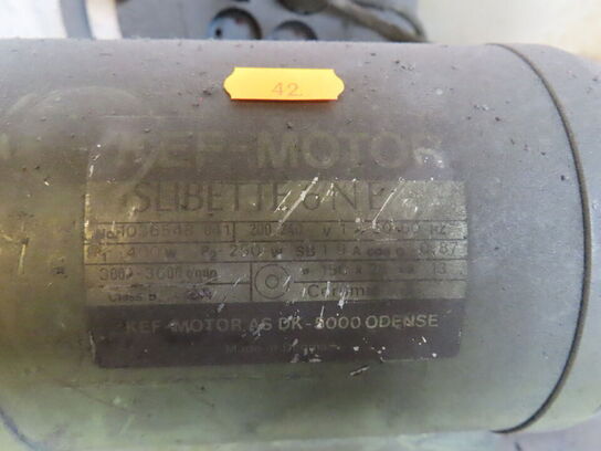 Filebænk med 2 stk. slibemaskiner