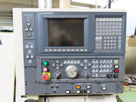 CNC-drejebænk, OKUMA Type: Spaceturn LB200-M