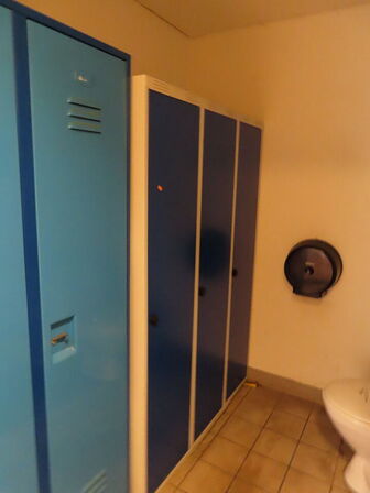 2 stk. manskabsskabe