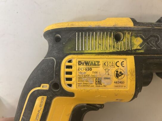 DEWALT Gipsskruemaskine DCF620 & DEWALT Bajonetsav DCS367