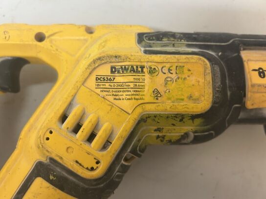 DEWALT Gipsskruemaskine DCF620 & DEWALT Bajonetsav DCS367