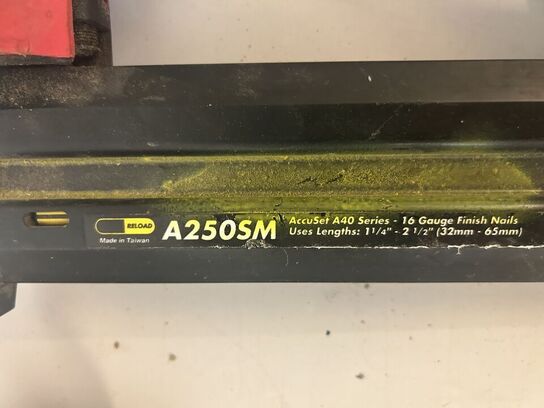 Accuset dykkerpistol A250SM & Tjep Klammepistol PZ-16/50