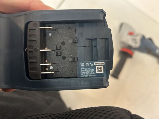 BOSCH Vinkelsliber GWS 180- 18V & BOSCH rystepudser GSS 13-18v