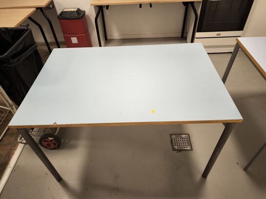 Diverse borde, stole m.v. 