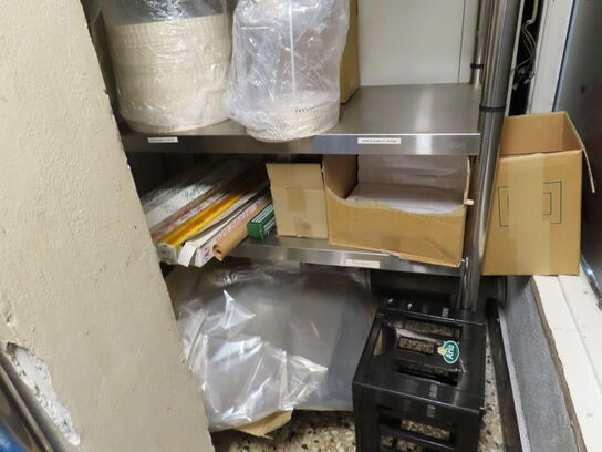 5 stk. reoler med indhold