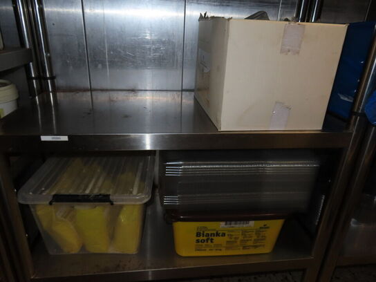 5 stk. reoler med indhold