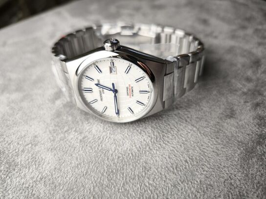 Herreur  FREDERIQUE CONSTANT Highlife 39 mm aut.