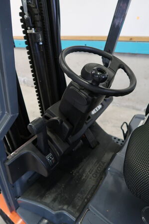 El-gaffeltruck TOYOTA 8FBET16 (Årgang 2013)