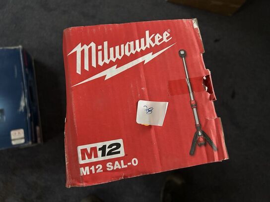 MILWAUKEE Arbejdslampe M12 SAL-0