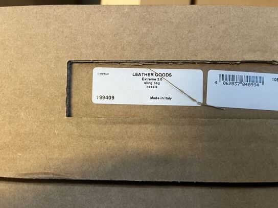 Sling taske MONTBLANC Extreme 3.0 cassis MB199409