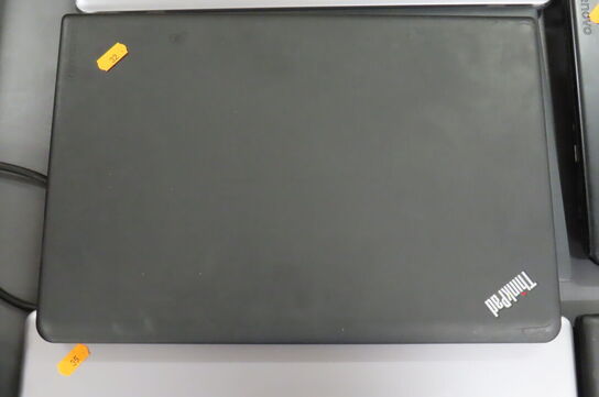 Bærbar computer LENOVO E560