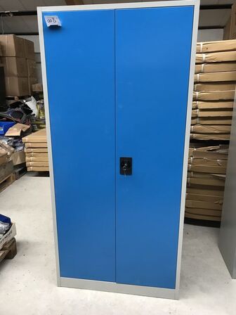 2 stk. Stålskab 180x85x39 cm (ubrugt)