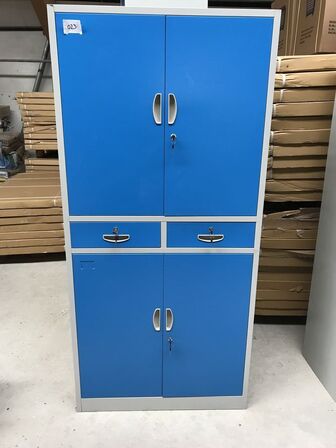 Stålskab 180x85x39 cm (ubrugt)