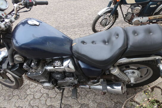 Motorcykel YAMAHA XJ700 MAXIM årg. 1985 (momsfri)