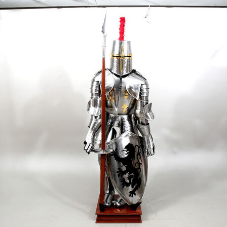 13 stk. Krigsrustninger