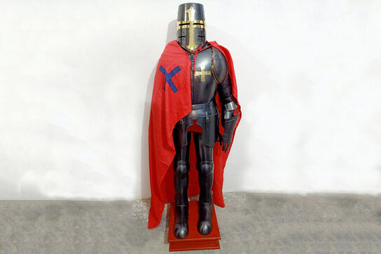 13 stk. Krigsrustninger