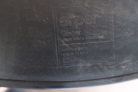 2 stk. Sorte borde ARPER Model: Ginger