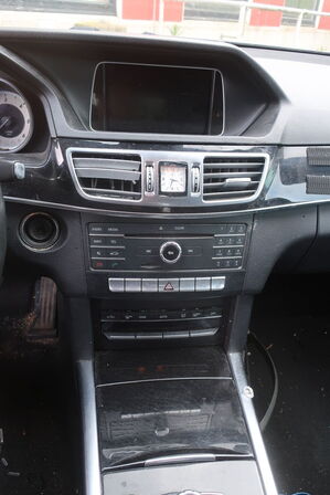 Personbil MERCEDES E220 Bluetec diesel (momsfri) (uden afgift)