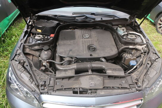 Personbil MERCEDES E220 Bluetec diesel (momsfri) (uden afgift)