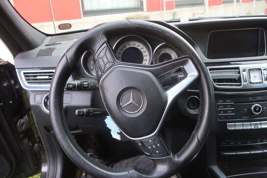 Personbil MERCEDES E220 Bluetec diesel (momsfri) (uden afgift)