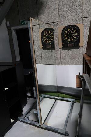 Afskærmingvæg af glas på hjul