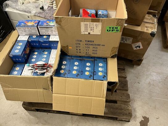 78 stk. cute crab og boomevang ball, fjernstyret fly m.m.