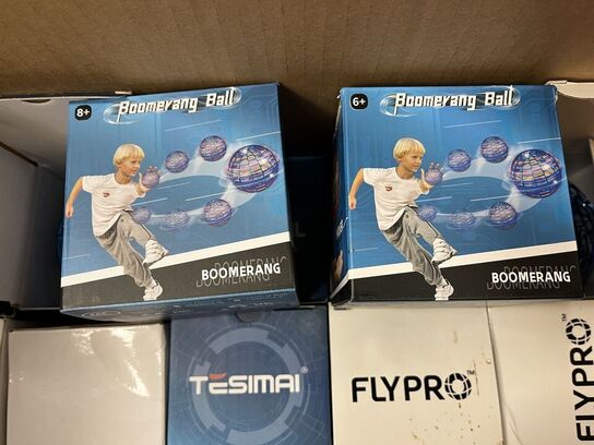 78 stk. cute crab og boomevang ball, fjernstyret fly m.m.