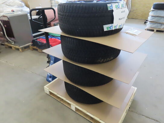 BMW fælge med PIRELLI vinterdæk til BMW X5M