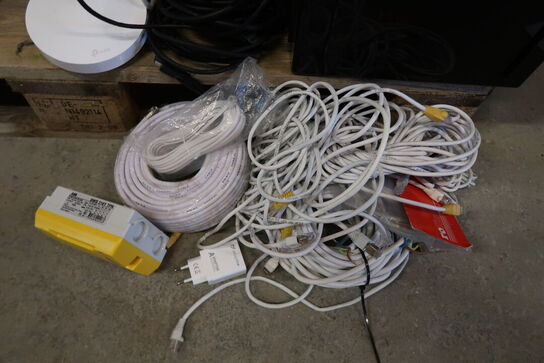 Diverse kabler m.m. MOMSFRI