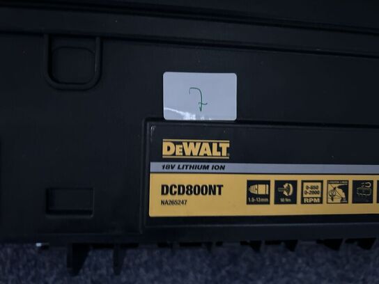DEWALT Bore-/skruemaskine DCD800NT
