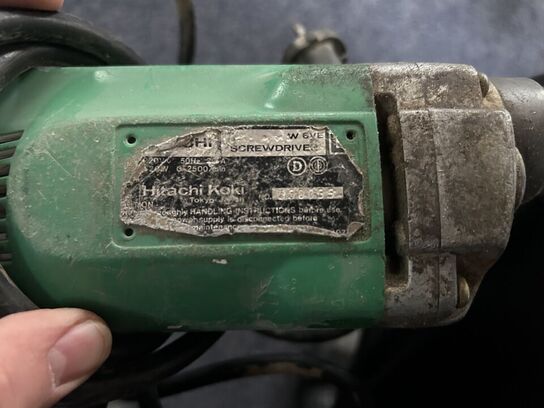 HITACHI Skruemaskine