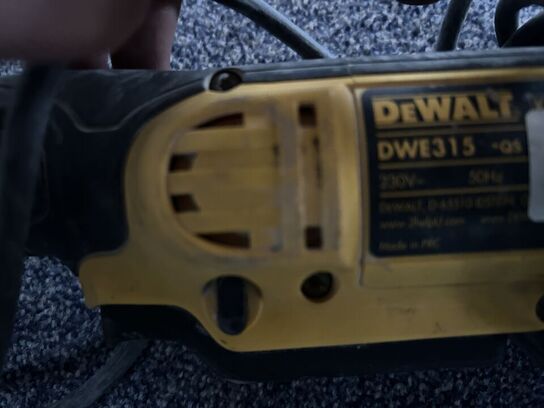 DEWALT Multicutter DWE315
