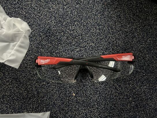 MILWAUKKE Sikkerhedsbriller og BAHCO Topsæt