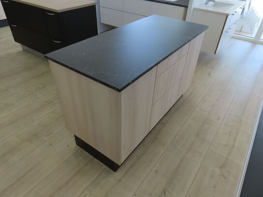 Fritstående Ø med 2 låger og plads til indbygningsovn