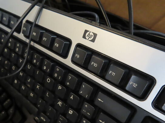 Kasse med blandede Tasteturere og mus, LENOVO, LOGITECH, HP