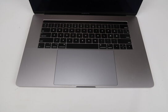 Apple Macbook Pro 15,4"
