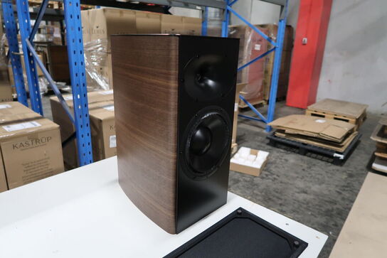 1 sæt højttalere KASTRUP Sora 800 Walnut