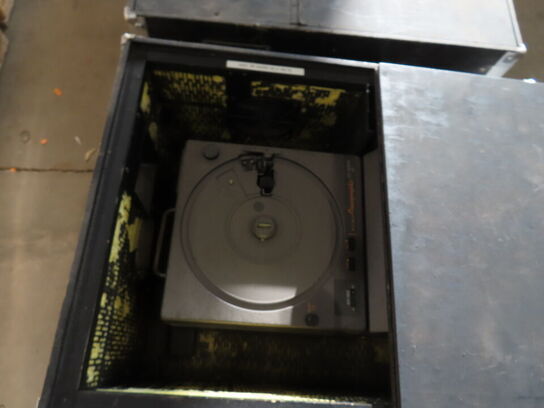 3 paller fra installationsafdeling - Højtalere, kabler, elektronik (se beskrivelse)