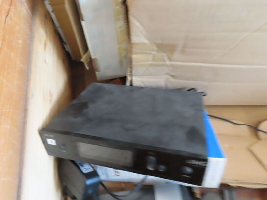 3 paller fra installationsafdeling - Højtalere, kabler, elektronik (se beskrivelse)