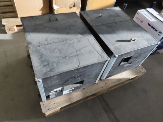 3 paller fra installationsafdeling - Højtalere, kabler, elektronik (se beskrivelse)