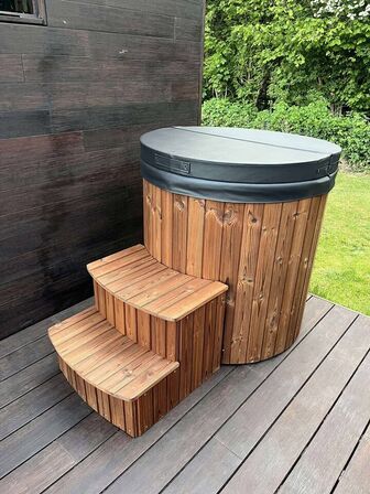 Isbad med Trappe og Thermolåg