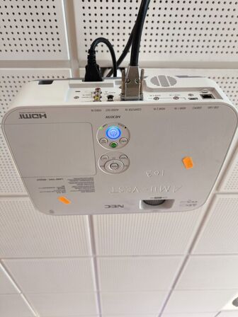 Projektor NEC ME301W inkl. lærred