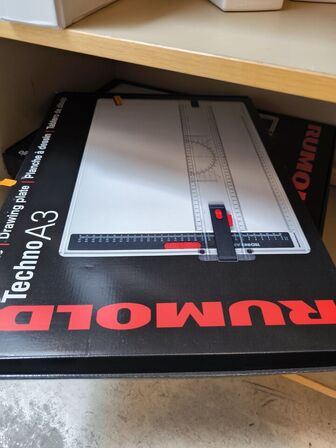 Div. linealer, passere, tegneudstyr m.v.