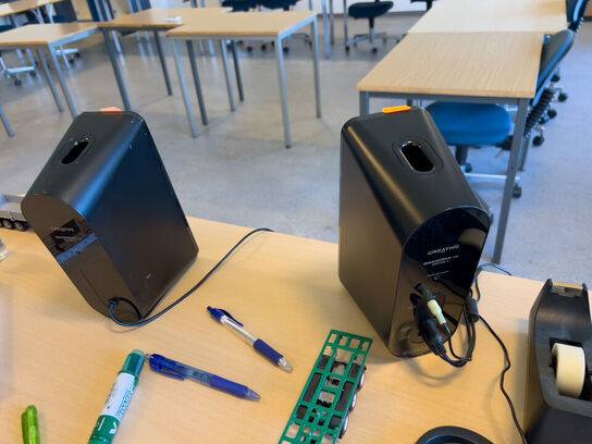 Projektor BENQ MW536 inkl. lærred, højttalere & skærm