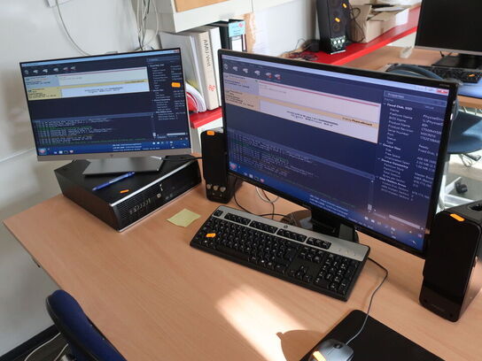 2 stk. PC skærme  L2208w/ BENQ (PC medfølger ikke)