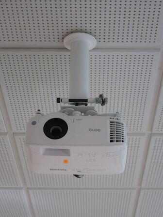 Projektor BENQ MW612 inkl. lærred