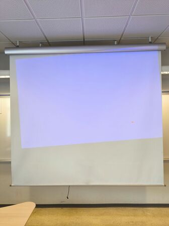 Projektor NEC ME311W inkl. lærred