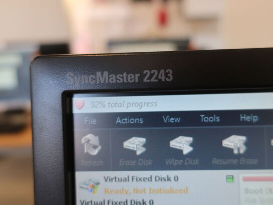 HP 22" skærm m. tastatur L2208w (PC medfølger ikke)