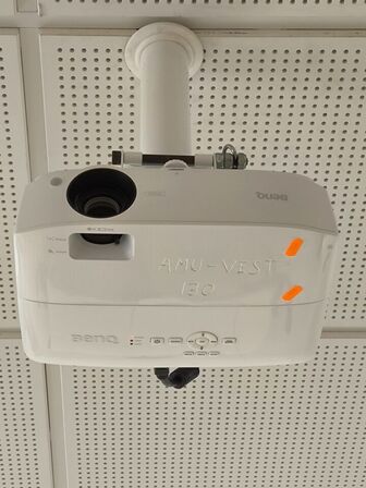 Projektor BENQ MW536 inkl. lærred