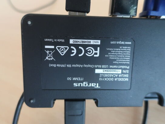 Projektor NEC ME311W inkl. lærred & div. afbilledet tilbehør